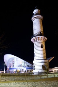 Schauplatz des Warnemünder Wintervergnügens: der Leuchtturm