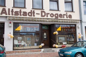 Die Altstadt-Drogerie in der Wollenweberstraße 44