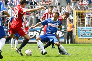 Bayern München II vs. Hansa Rostock: Sergej Evljuskin gegen Deniz Mujic und Mario Erb Bayern München II vs. Hansa Rostock: Sergej Evljuskin gegen Deniz Mujic und Mario Erb