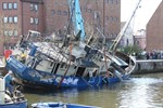 gesunkene Vagel Grip im Stadthafen Rostock