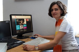 Angelika Thönes ist für die Öffentlichkeitsarbeit der HMT Rostock zuständig Angelika Thönes ist für die Öffentlichkeitsarbeit der HMT Rostock zuständig