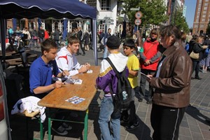 Autogrammstunde mit Lucas Albrecht und Tom Trybull vom F.C. Hansa Rostock