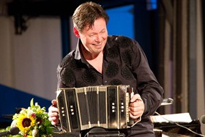 Carel Kraayenhof bei den Festspielen Mecklenburg-Vorpommern Carel Kraayenhof bei den Festspielen Mecklenburg-Vorpommern