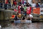 Einstieg der Wasserschutzpappozei