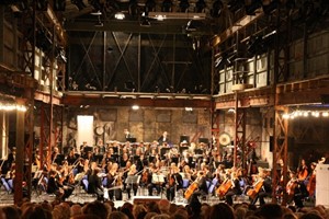 Eröffnungskonzert der Hanse Sail 2011 in der Halle 207