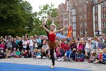 Rhythmische Sportgymnastik beim Sporttag auf dem Uniplatz