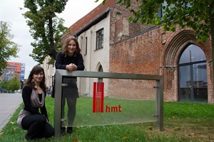 Julia und Melina studieren in der HMT Rostock Julia und Melina studieren in der HMT Rostock