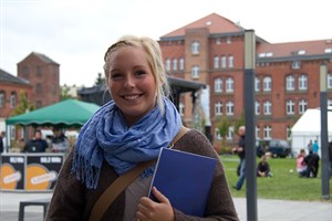 Studienanfängerin Stefanie Asmus beim Campustag 2011