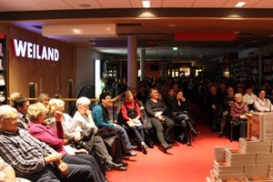 Besucherrekord bei der Lesung in der Universitätsbuchhandlung Weiland