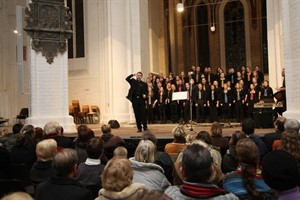 Celebrate beim Benefizkonzert der Uni Rostock in der Nikolaikirche Celebrate beim Benefizkonzert der Uni Rostock in der Nikolaikirche