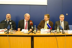 Pressekonferenz im Rathaus zu den Ausgrabungsarbeiten am Mühlendamm