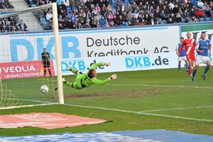 Tom Weilandt bringt Hansa Rostock gegen Fortuna Düsseldorf mit 1:0 in Führung Tom Weilandt bringt Hansa Rostock gegen Fortuna Düsseldorf mit 1:0 in Führung