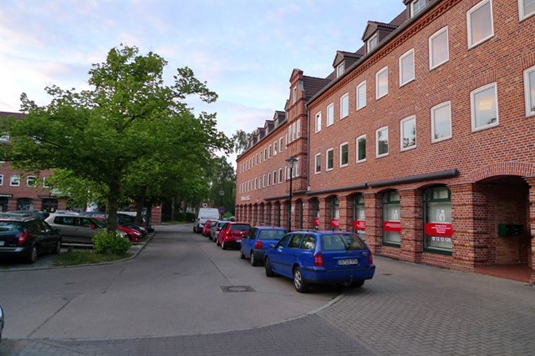 34+ schlau Fotos Wohnungen In Rostock Reutershagen - AfD-Demo und Gegenproteste in Reutershagen | Rostock-Heute - Einbauküche und kfz stellplatz in beliebter wohnlage von rostock reutershagen.