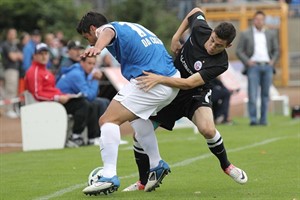 Elton da Costa (SV Darmstadt) im Duell mit Edisson Jordanov (Hansa Rostock) Elton da Costa (SV Darmstadt) im Duell mit Edisson Jordanov (Hansa Rostock)