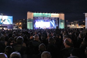 Santiano spielten auf der NDR-Bühne bei der Hanse Sail Rostock vor 10.000 Besuchern