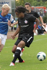 Youngster Ronny Marcos kam auch gegen Darmstadt statt Sebastian Pelzer zum Einsatz Youngster Ronny Marcos kam auch gegen Darmstadt statt Sebastian Pelzer zum Einsatz