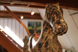 In der Galerie Klosterformat gibt es die Ausstellung „Sommerduett IX“ mit Keramik und Malerei der Familie Wandrer In der Galerie Klosterformat gibt es die Ausstellung „Sommerduett IX“ mit Keramik und Malerei der Familie Wandrer