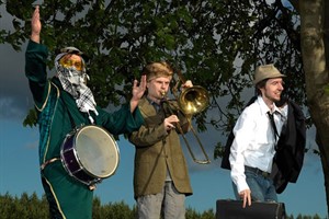Kombinat 100 in der Rostocker Kulturwoche Kombinat 100 in der Rostocker Kulturwoche