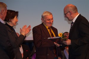 Bernhard Trespe langjähriger Trainer beim 1. LAV Bernhard Trespe langjähriger Trainer beim 1. LAV