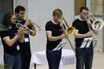 Ein Belchbalsquartett der HMT intoniert die chinesische Nationalhymne