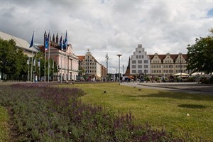 WLAN-Hotspot ermöglicht Kostenfreie Internet-Nutzung auf dem Neuen Markt in Rostock