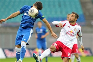 Hansa Rostock besiegt RB Leipzig mit 2:1 - Julian Jakobs im Duell mit Sebastian Heidinger Hansa Rostock besiegt RB Leipzig mit 2:1 - Julian Jakobs im Duell mit Sebastian Heidinger