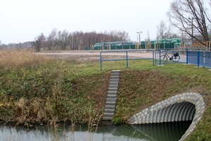 Die neue Zingelgrabenbrücke schließt den Weg am Gehldorfer Ufer