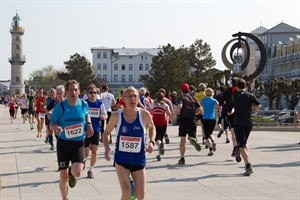 Stoltera-Küstenwaldlauf zum Leuchtturm Warnemünde Stoltera-Küstenwaldlauf zum Leuchtturm Warnemünde