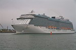 Royal Princess - größtes Kreuzfahrtschiff in Warnemünde zu Gast