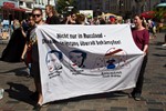 Russland hat mit einem neuen Gesetz im letzten Jahr für Aufsehen gesorgt. Aber auch in anderen Ländern werden homosexuelle Menschen diskriminiert.