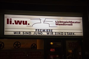 Filmpremiere von „Wir sind jung. Wir sind stark.“ Filmpremiere von „Wir sind jung. Wir sind stark.“
