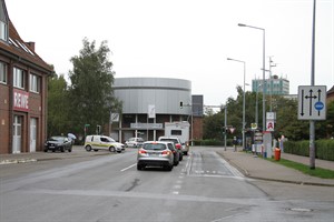 Die Lortzingstraße in Warnemünde wird erneuert und erhält eine Linksabbiegerspur auf die Stadtautobahn