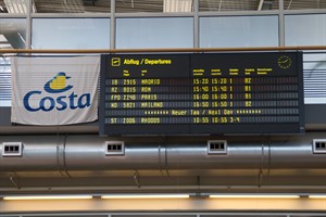 Passagiere der Kreuzfahrtreederei Costa Crociere können auch 2016 über Rostock-Laage anreisen