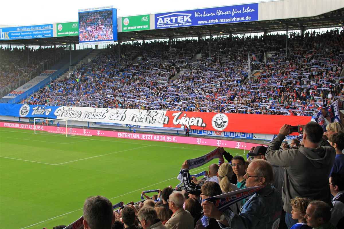 DFB-Urteil für Hansa Rostock: Keine Choreographien, Fahnen ...