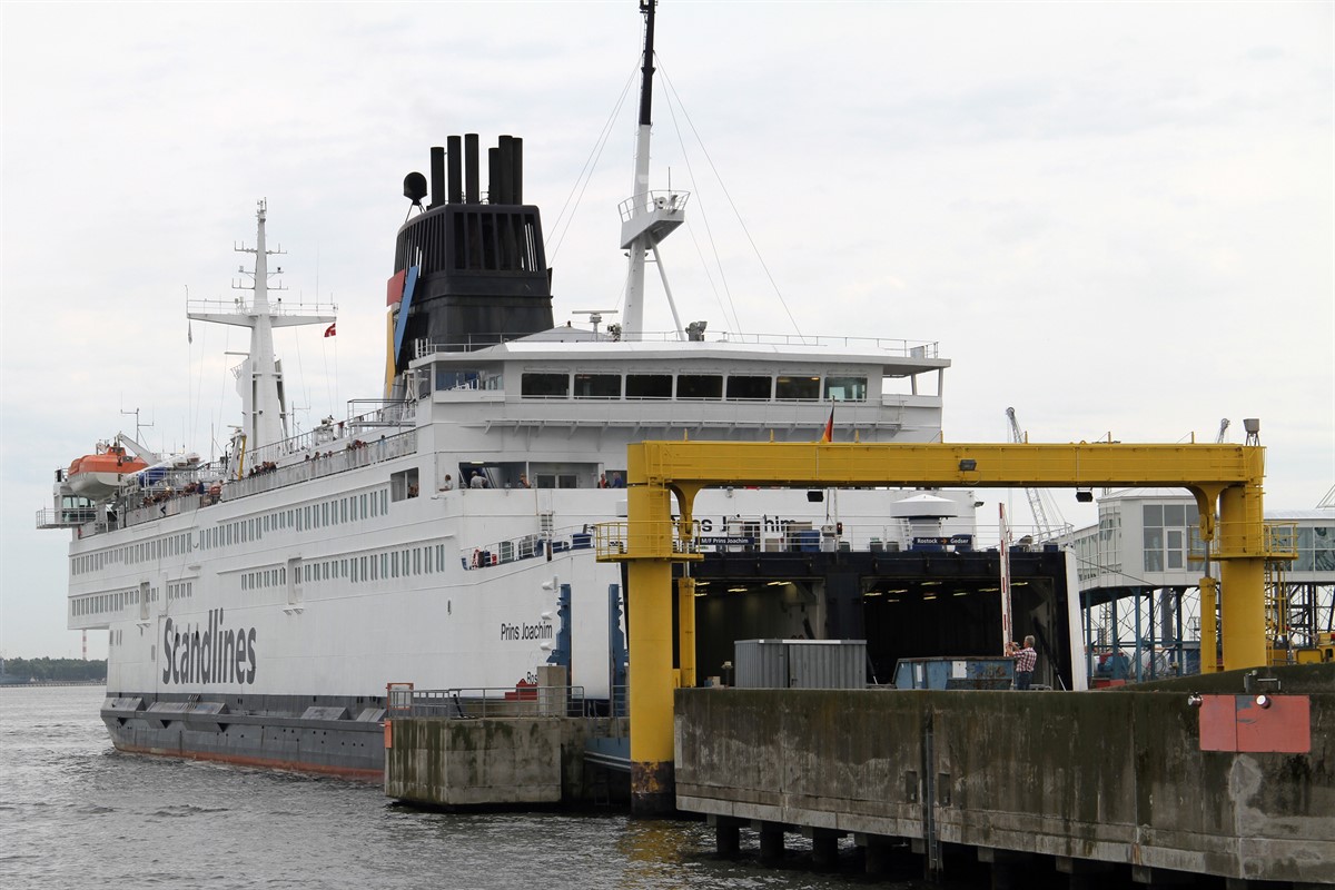 Zufahrt zum Rostocker Hafen wird auf 16,50 Meter vertieft | Rostock-Heute