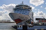 AIDAdiva eröffnet die Kreuzfahrtsaison 2017 in Warnemünde