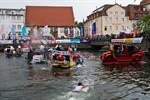 Die große Wasserschlacht am Ende des Waschzuberrennens 2017