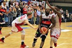 Rostock Seawolves besiegen Cuxhaven Baskets mit 83:77 (37:51)