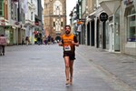 Es müssen nicht immer Laufschuhe sein, bewies ein spanischer Teilnehmer beim Rostocker Citylauf 2018