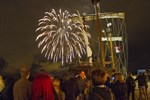 Der 800. Stadtgeburtstag begann mit einem Feuerwerk im Stadthafen, wo auch die Kogge Lisa von Lübeck festgemacht hat. 