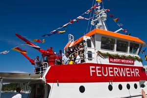 Beim Tag der offenen Tür bei der Feuerwehr Groß Klein gibt es auch das neue Feuerlöschboot „Albert Wegener“ zu sehen (Foto: Archiv)