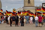 AfD-Aufzug und Gegendemos in Rostocks Innenstadt