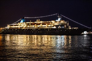 Kreuzfahrtschiff „Albatros“ beendet Kreuzfahrtsaison in Warnemünde Kreuzfahrtschiff „Albatros“ beendet Kreuzfahrtsaison in Warnemünde