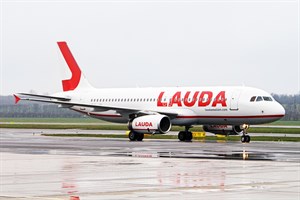 Laudamotion fliegt von Rostock-Laage nach Palma de Mallorca (Foto: Laudamotion) Laudamotion fliegt von Rostock-Laage nach Palma de Mallorca (Foto: Laudamotion)