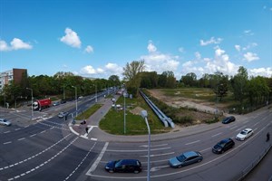 Auf der Brachfläche in Lütten Klein, wo einst die Allende-Poliklinik stand, sollen in den nächsten Monaten Wohnungsbauarbeiten beginnen. Auf der Brachfläche in Lütten Klein, wo einst die Allende-Poliklinik stand, sollen in den nächsten Monaten Wohnungsbauarbeiten beginnen.