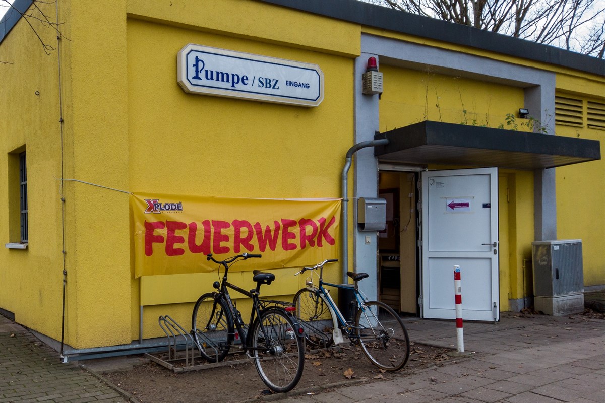 Stadt bedauert Feuerwerksverkauf im SBZ | Rostock-Heute