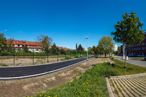 Der Radschnellweg verläuft zwischen Südstadt-Campus und Bahnstrecke