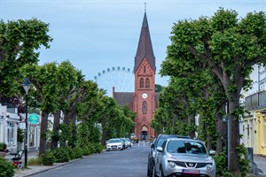 Von weitem sichtbar: Warnemünder Riesenrad