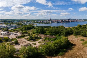 Rostock plant ein Containerdorf im Osthafen sowie ein Wohnschiff im Stadthafen zur Unterbringung Geflüchteter (Foto: Archiv)