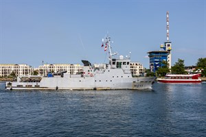 Minensuchboot „Vulcain" der französischen Marine läuft zur BALTOPS 2025 in Rostock-Warnemünde ein